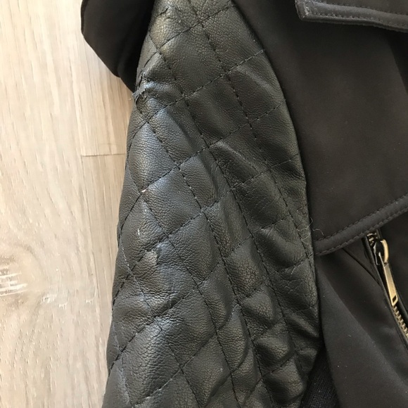 BCBG motor quilted belted trench jacket (XS) - Picture 4 of 7